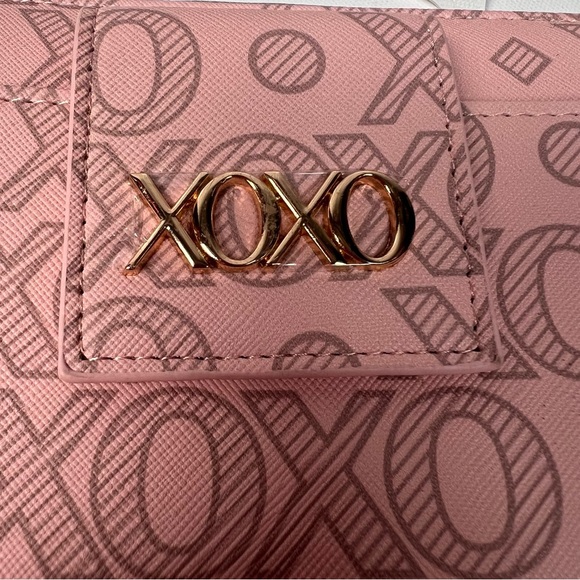XOXO Pink Logo Wallet Clutch Wristlet NWT - Picture 3 of 11
